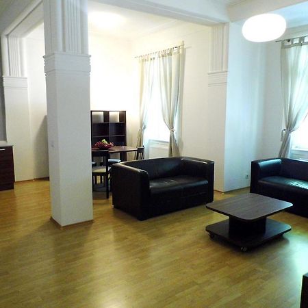 Lion Apartments Medena, Big Size, High Ceilings Bratislava Chambre photo