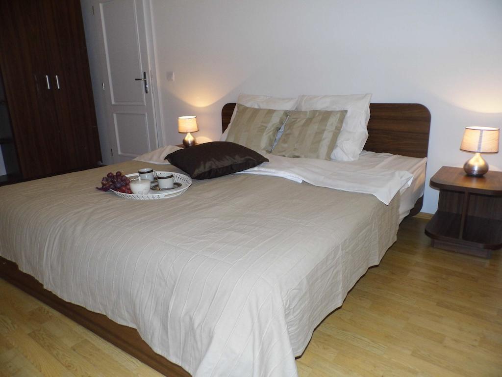 Lion Apartments Medena, Big Size, High Ceilings Bratislava Chambre photo
