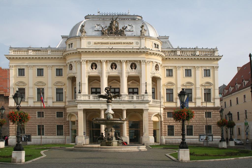 Lion Apartments Medena, Big Size, High Ceilings Bratislava Extérieur photo