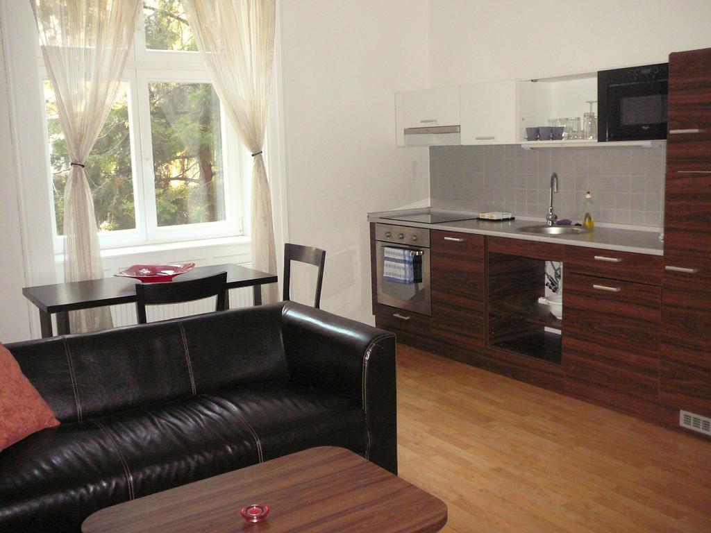 Lion Apartments Medena, Big Size, High Ceilings Bratislava Extérieur photo