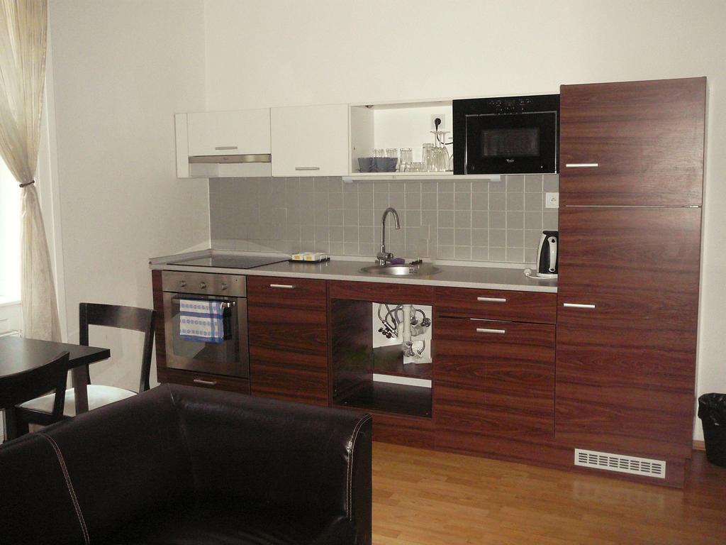 Lion Apartments Medena, Big Size, High Ceilings Bratislava Extérieur photo