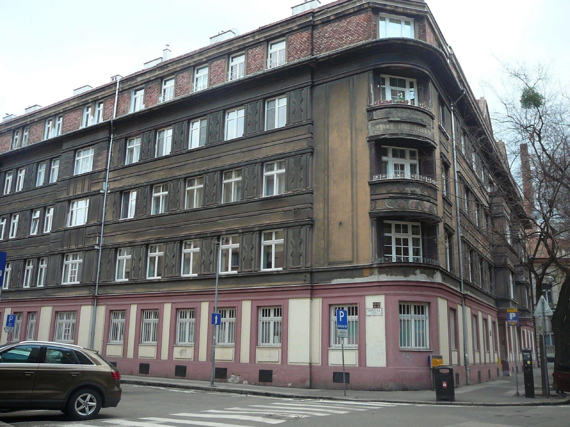 Lion Apartments Medena, Big Size, High Ceilings Bratislava Extérieur photo